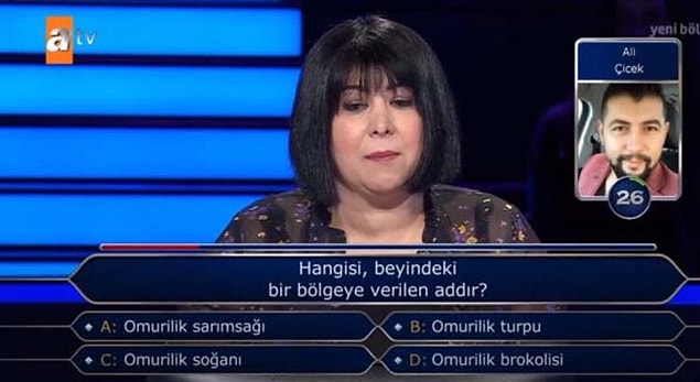 'Bir fikrim var ama telefonla joker hakkımı kullanmak istiyorum' diyen yarışmacı, doktor olan bir arkadaşını aradı. Ancak sürenin bitmesine yakın telefondaki kişi 'Omurilik sarımsağı' cevabını verdi.