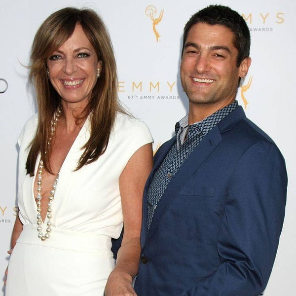 14. Эллисон Дженни и Филип Джонкас - разница в 20 лет