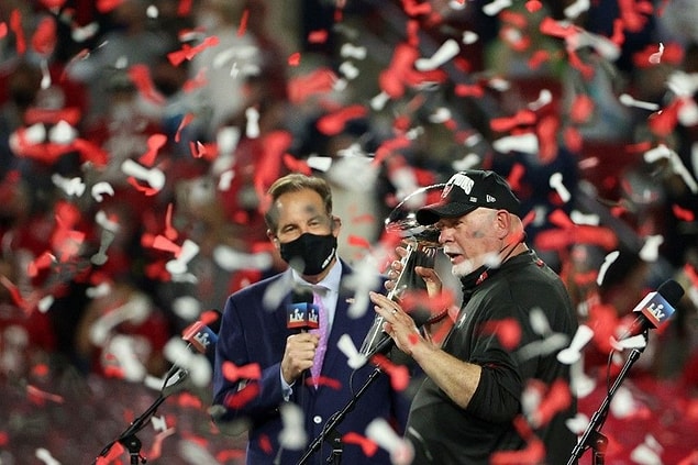 Super Bowl'u Kazanan En Yaşlı Antrenör