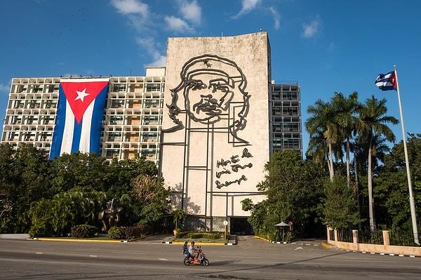Küba ekonomisi 2020'de yüzde 11 küçüldü.