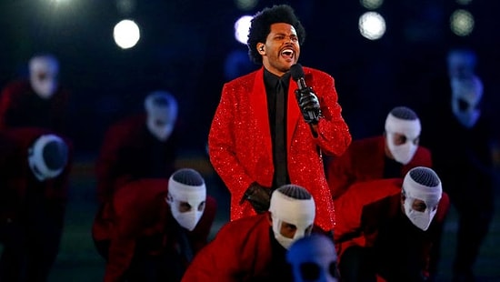 The Weeknd, Super Bowl'daki Muhteşem Performansı ile Büyüledi