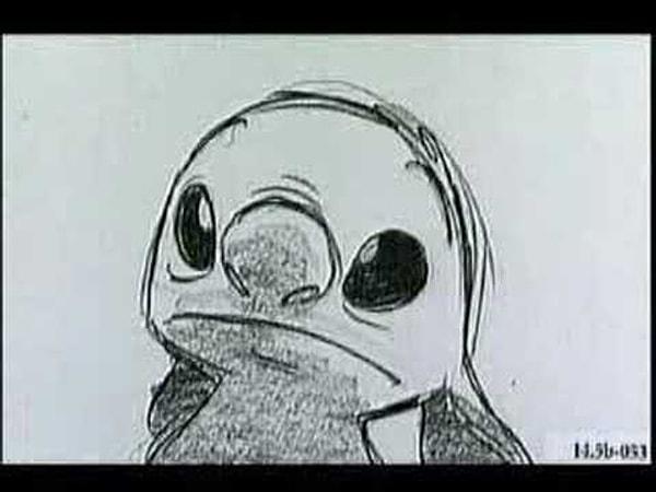 16. "Lilo & Stitch" filminde Stitch'in sorunları olduğu açıkça ortadaydı, ancak Stitch'in Pudge adındaki balığı öldürdüğü ve ardından güldüğü bir sahne olacaktı. Ayrıca ve daha sonra Lilo, Pudge'ı ebeveynlerinin mezarlarının yanına gömüyordu.
