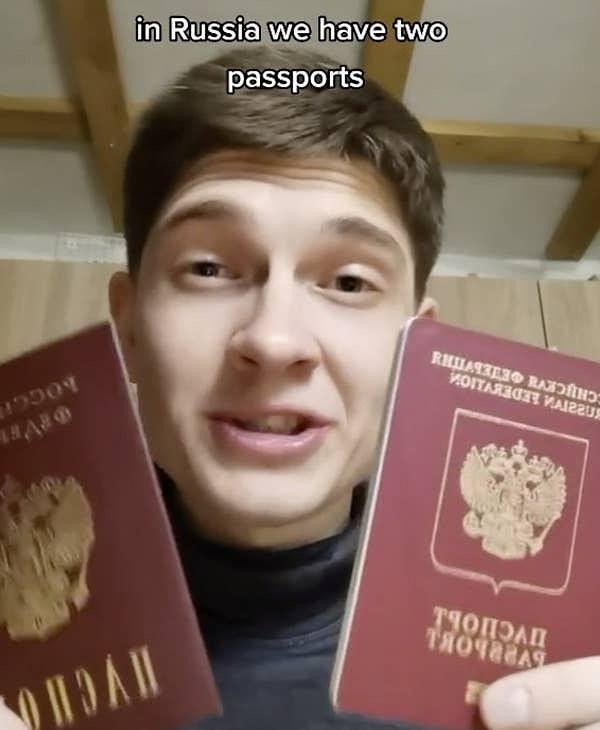 9. Rusya'da yaşayan insanların iki tane pasaportları var.