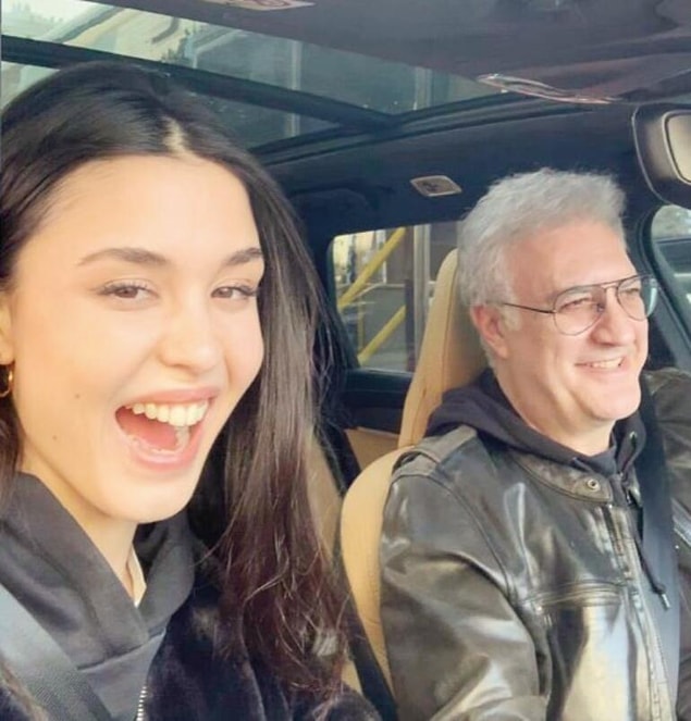Iraz Yıldız ve Tamer Karadağlı'dan Mutlu Aşk Pozu