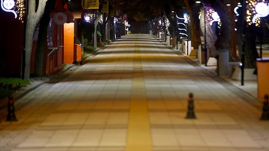 56 Saat Sürecek Hafta Sonu Kısıtlaması Başladı