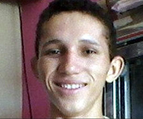10. 2013 yılında Brezilyalı amatör bir hakem futbol maçında bir oyuncuyu bıçaklayarak öldürdü. Bunun ardından canice katledildi.