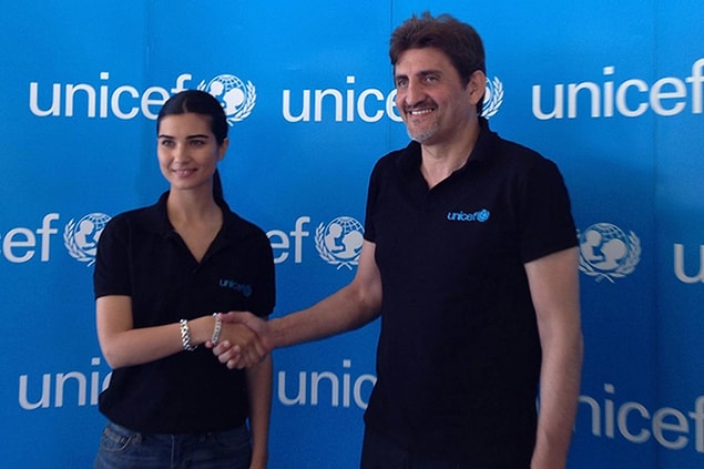 Onların Adriana Lima'sı varsa, bizim de Tuba'mız var! 2014 yılında Unicef Türkiye'nin iyi niyet elçisi seçilen oyuncu, aynı yıl Kara Para Aşk dizisiyle de ekranlardaydı.