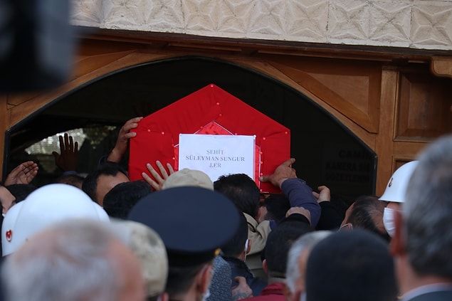 Er Sungur, bugün memleketi Siirt'te onlarca kişinin omuzlarında son yolculuğuna uğurlandı.