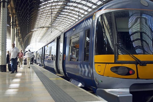 8. Tren istasyonlarında soluduğunuz havanın %15 insan derisinden oluşuyor.