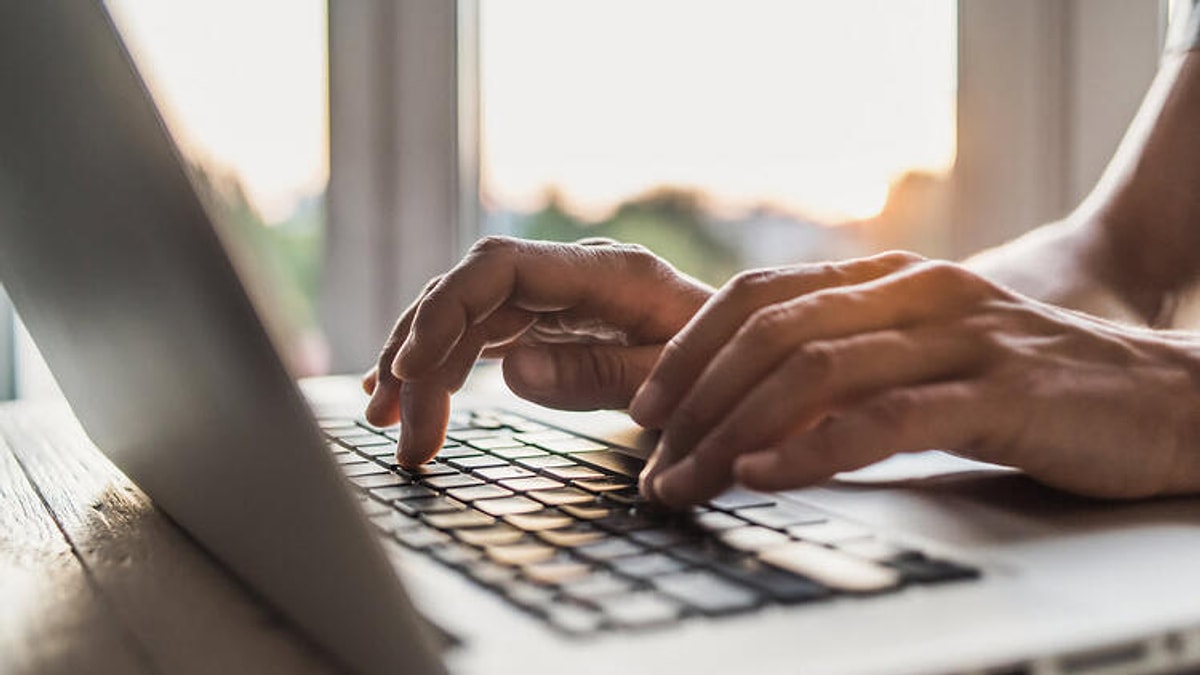 pandemi evden calismayi kalici hale getirdi yeni sistem calisanin hakkini somuruyor mu pandemi evden calismayi kalici hale getirdi yeni sistem calisanin hakkini somuruyor mu