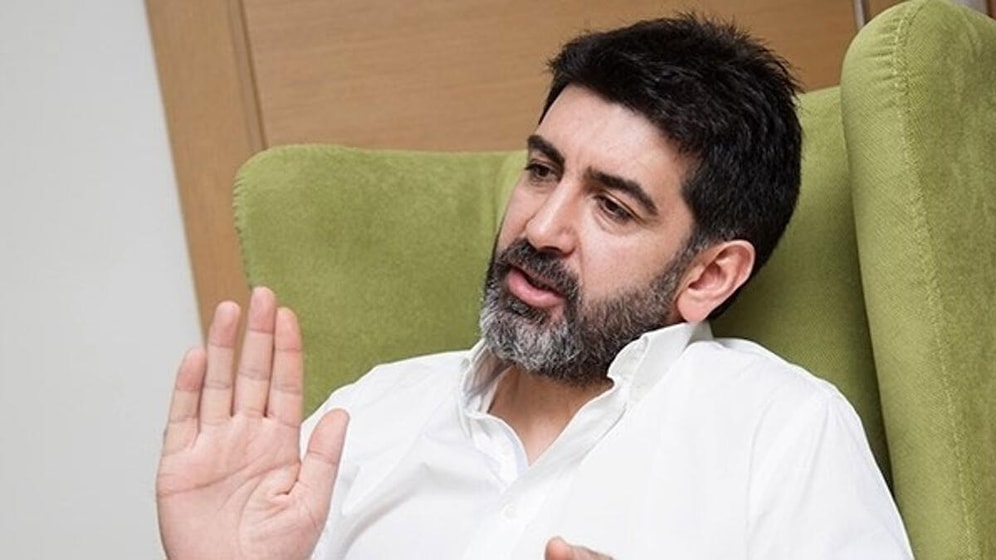 Gazeteci Levent Gültekin Halk TV Önünde 20-25 Kişilik Bir Grubun Saldırısına Uğradı