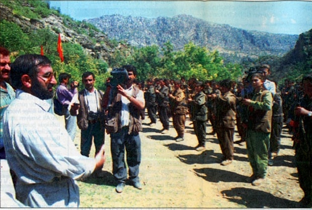 Fethullah Erbaş ve arkadaşları  ailelere yardımcı olmak için derhal girişimlere başladılar ve birkaç kez katır sırtında Kuzey Irak'taki kamplara tırmandılar.