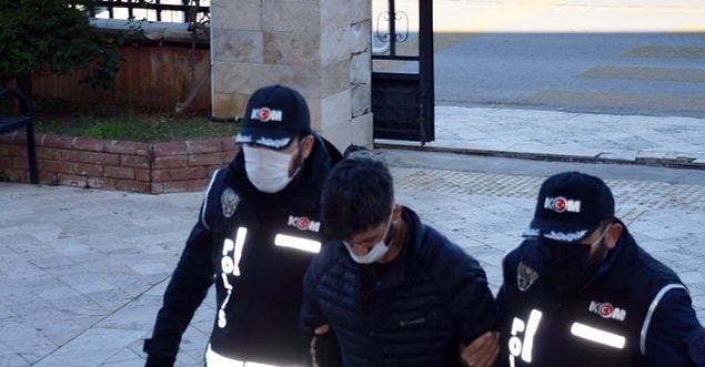Gözaltına alınan 4 şüpheliden Barış A. ve Ahmet B. polisteki ifadelerinin ardından haklarında 'uyuşturucu madde kullanmak' suçundan işlem yapılıp, serbest bırakıldı.