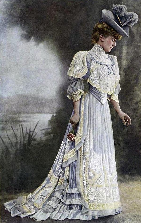 2. 1900-1910 arası kullanılan ve şimdi olsa yine giyilebilecek güzellikte bir kombin