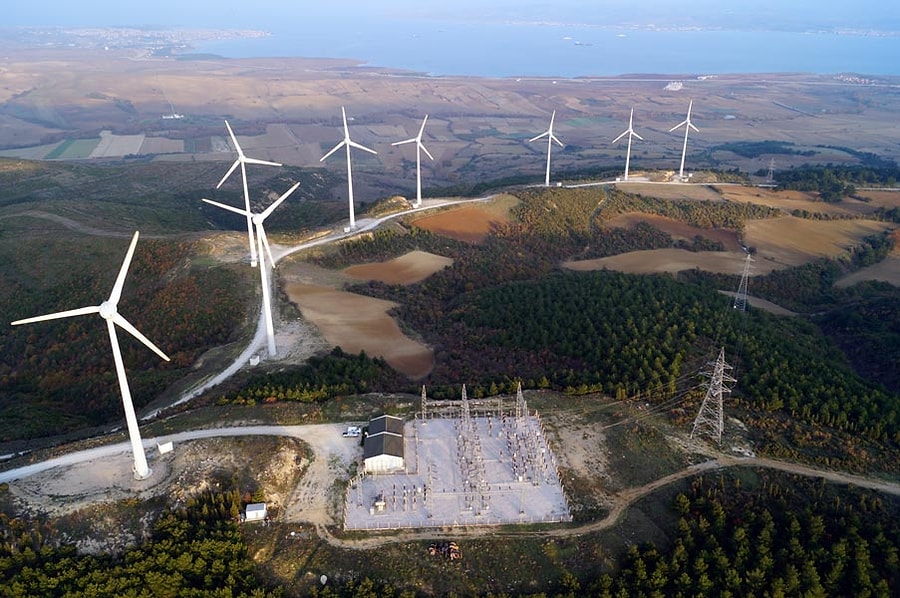 Surdurulebilir Enerjinin Goz Onunde Olan Kullanimlarindan Biri Ulkemizdeki Ruzgar Turbini Ornekleri Onedio Com