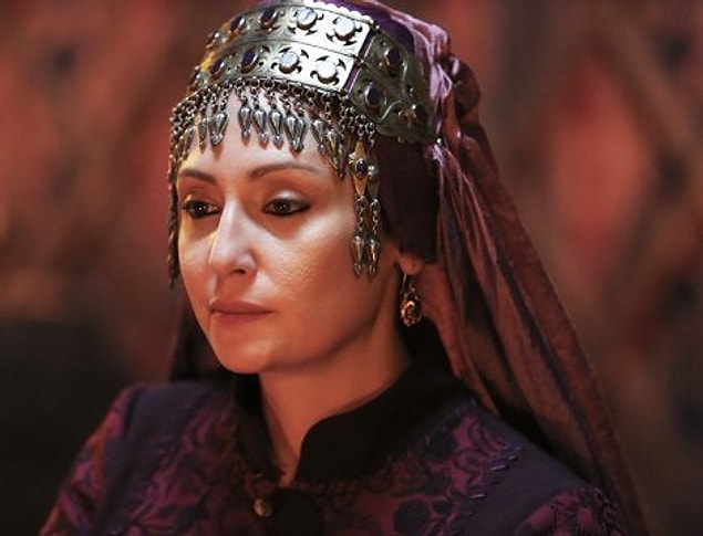 Bir dönemin reyting rekorları kıran Diriliş Ertuğrul dizisinde de, Çolpan karakterine hayat verdi. Daha sonra Nefes Nefese adlı dizide de rol aldı fakat bu dizisi, diğerleri kadar tutunamadı!