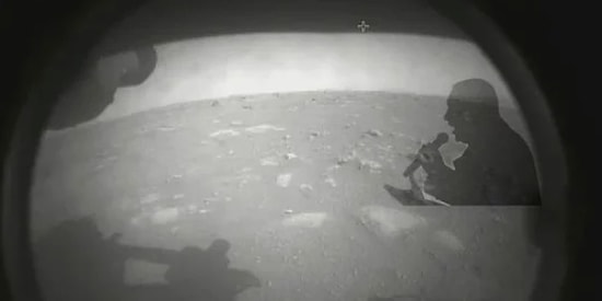 Mars'tan Gelen İlk Görüntülere Mizahi Dokunuşlar Yaparak Güldüren 14 Kişi