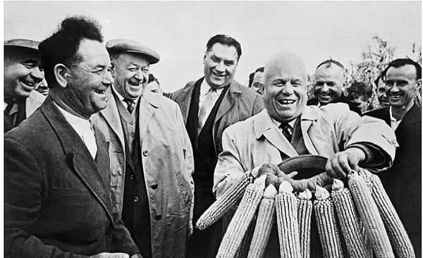 "Я кукурузник", - в шутку сказал о себе Хрущев.