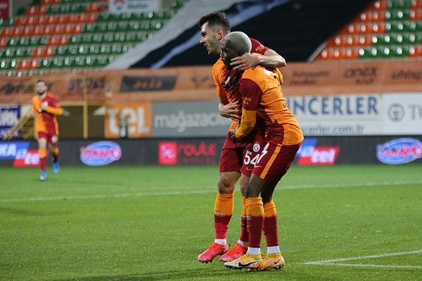 Bu sonuçla, ligdeki 17. galibiyetini elde eden Galatasaray puanını 54'e yükseltirken, ev sahibi ekip Alanyaspor 42 puanda kaldı.