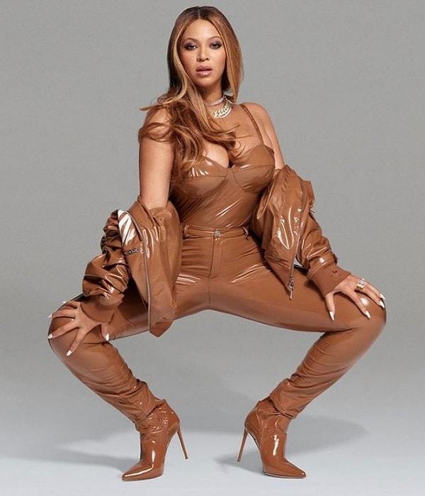 17. Öte yandan Beyonce, Adidas’ın yeni Ivy Park koleksiyonu için yeni pozlar verdi.