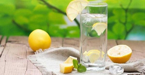 Kutsal Su No#1: Ilık Limonlu Su ile güne Günaydın deyin!