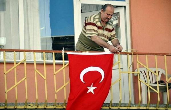Oyun dünyasında halen Türk yapımcılar oyun tasarlamaya/geliştirmeye devam ediyor. Bayraklarımızı asacağımız yeni bir Türk yapımını merakla bekliyoruz!