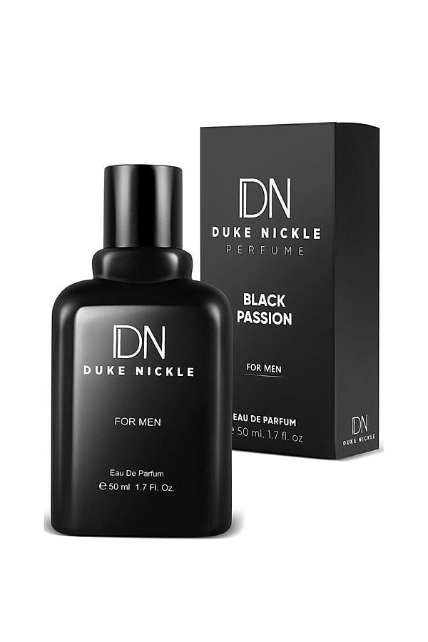 15. Notalarında barındırdığı vanilya aroması ile bağımlılık yaratan seksi ve çekici bir parfüm olan Duke Nickle parfüm, erkek parfümlerinde en çok satanlardan biri olmuş.