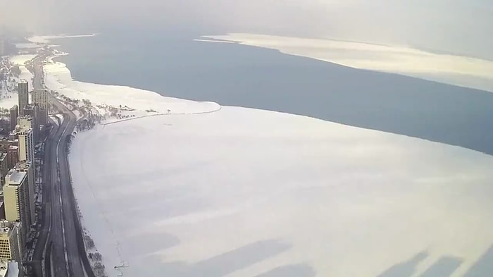 Donmuş Michigan Gölü'nü Kaplayan Dev Buz Tabakasının Bir Bölümünün Ayrıldığı Time Lapse Görüntüler