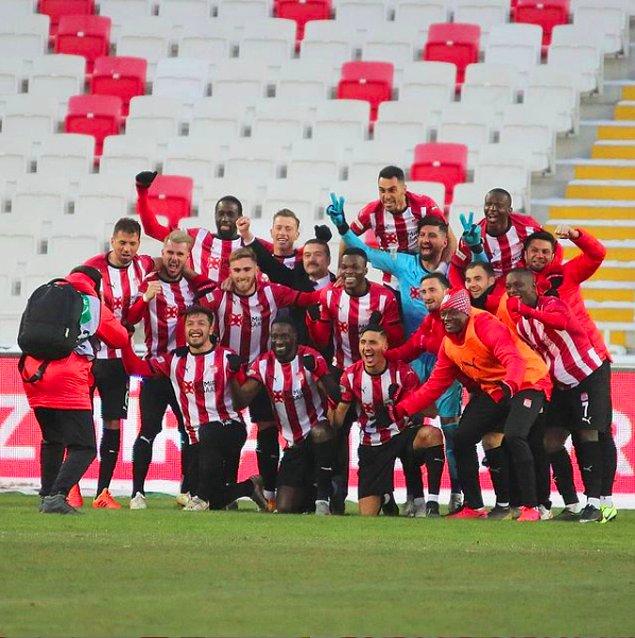 4. Sivasspor - 12 futbolcu