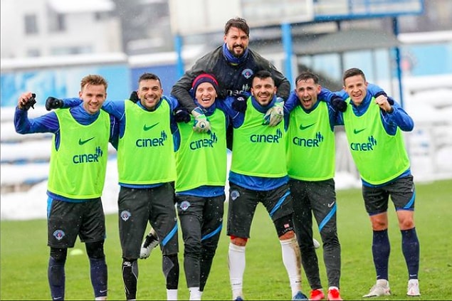 8. Kasımpaşa - 13 futbolcu