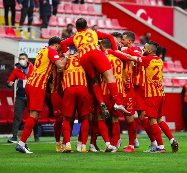 15. Kayserispor - 10 futbolcu