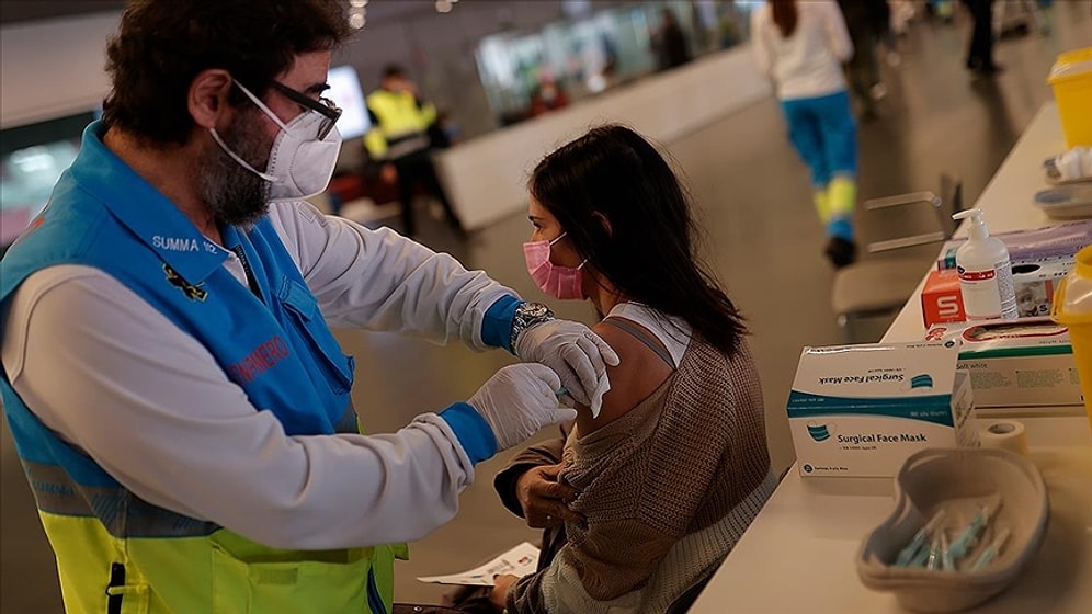 Prof. Dr. Levent Akın'dan Koronavirüs Aşısı Olacaklara Ağrı Kesici Uyarısı