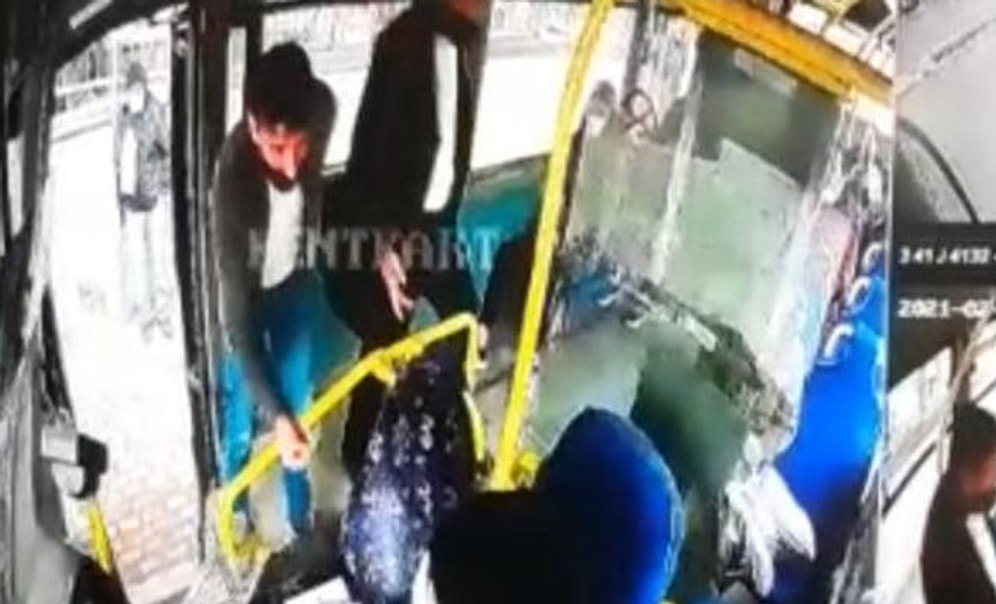 Hes Kodu Uyarısı Yapan Halk Otobüsü Şoförünü Darbettiler