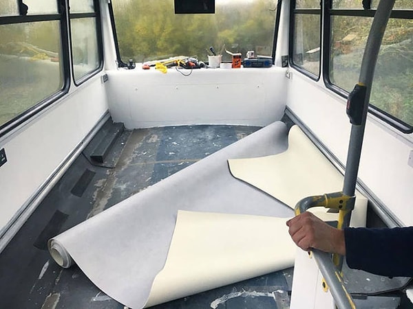 2. Для этого Чарли и Люку пришлось приложить немало сил и потратить немалое количество денежных средств.