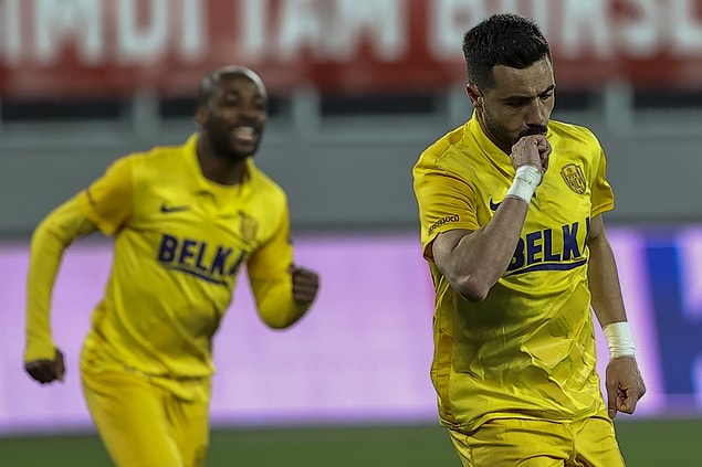 Sarı-lacivertlilere galibiyeti getiren golleri 45+1'te İbrahim Akdağ (penaltı) ve 55'te Saba Lobjanidze kaydetti. Galatasaray'ın golünü 90+2'de Kerem Aktürkoğlu attı.