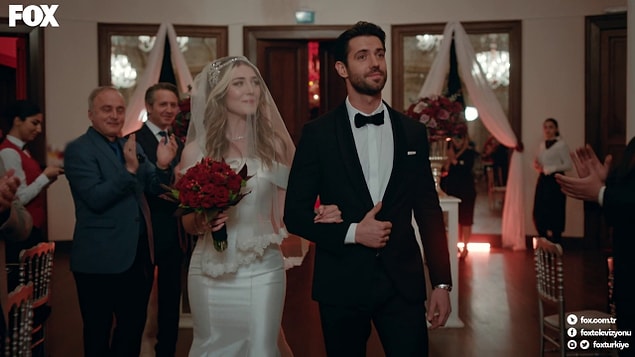 Geçtiğimiz hafta ilk bölümü yayımlanan dizi beklentileri karşıladı ve epey beğeni topladı.