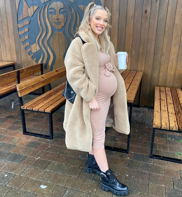 Helen Flanagan - 2.8 Milyon Dolar