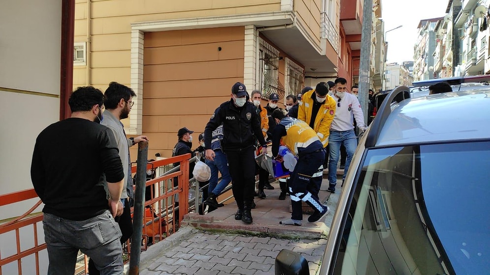Eşini Bıçaklayan Adam Polisler Gelince Balkondan Atlayarak İntihar Etti