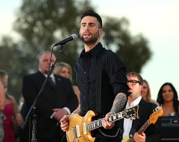 8. Maroon 5 grubunun solisti olan Adam Levine, müzik gruplarıyla ilgili yaptığı açıklamayla gündeme bomba gibi düştü!
