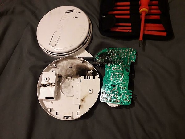 12. Итак, пожарная сигнализация загорелась раньше