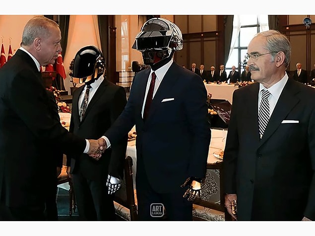 10. Müziği sakın bırakmıyorsunuz...
