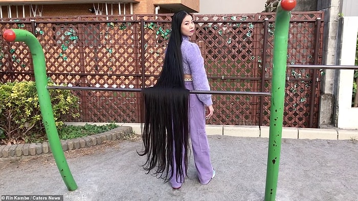 «Японская Рапунцель», которая не стригла волосы 15 лет, говорит, что ее волосы длиной 190 см являются «орудием» самовыражения