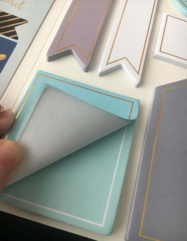 4. Купила эти стикеры, потому что думала, что золотая рамка была на кождом из них