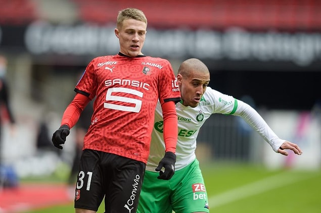 17. Adrien Truffert / Stade Rennes / Fransa