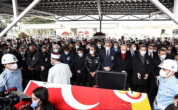 Öztekin'in cenaze namazı buradaki törenin ardından, saat 15.00'te Zincirlikuyu Camii'nde kılındı