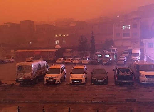 Çamur Yağışı Uyarısı: 'Yağmurdan Sonra da 2 Gün Evde Kalınmalı'