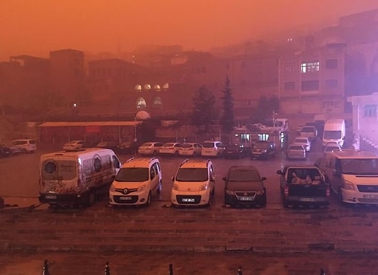 Çamur Yağışı Uyarısı: 'Yağmurdan Sonra da 2 Gün Evde Kalınmalı'