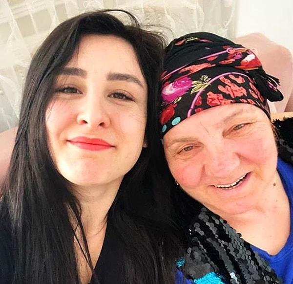 Yasemin Sakallıoğlu'nu ilk olarak Karadeniz şivesiyle, annesiyle yaşadığı diyalogları anlattığı bir video sayesinde tanıdık...