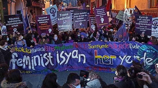 Feminist Gece Yürüyüşü'ne Katılanların Gözaltı Gerekçesi; Ritme Göre Zıplamak...