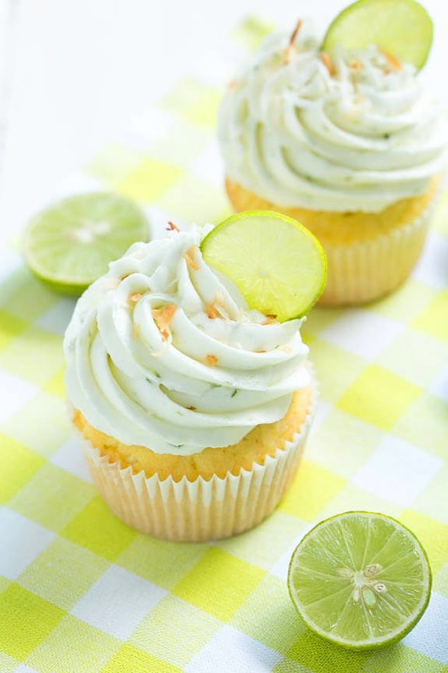 1. Hindistan Cevizli Cupcake: